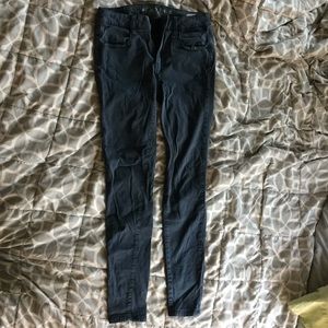 American Eagle blue skinny jeans